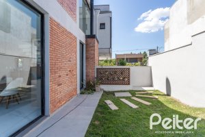 Casa em Condomínio à venda com 263m², 4 dormitórios, 4 suítes, 2 vagas, no bairro Alphaville em PORTO ALEGRE