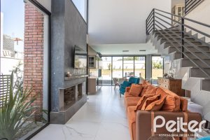 Casa em Condomínio à venda com 263m², 4 dormitórios, 4 suítes, 2 vagas, no bairro Alphaville em PORTO ALEGRE