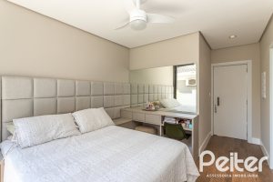 Casa em Condomínio à venda com 263m², 4 dormitórios, 4 suítes, 2 vagas, no bairro Alphaville em PORTO ALEGRE