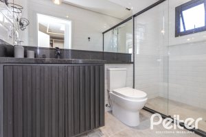 Casa em Condomínio à venda com 263m², 4 dormitórios, 4 suítes, 2 vagas, no bairro Alphaville em PORTO ALEGRE