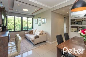 Apartamento à venda com 55m², 2 dormitórios, 1 suíte, 1 vaga, no bairro Tristeza em PORTO ALEGRE