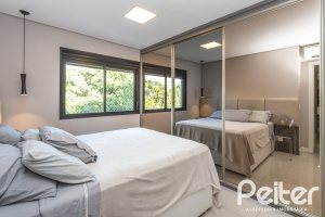 Apartamento à venda com 55m², 2 dormitórios, 1 suíte, 1 vaga, no bairro Tristeza em PORTO ALEGRE