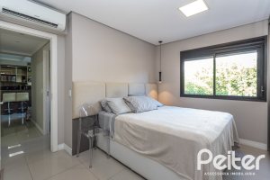 Apartamento à venda com 55m², 2 dormitórios, 1 suíte, 1 vaga, no bairro Tristeza em PORTO ALEGRE