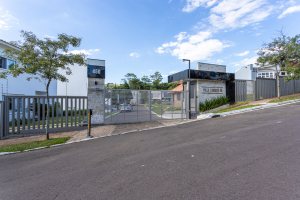 Terreno em condomínio à venda, no bairro Vila Nova em Porto Alegre