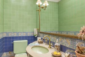 Casa à venda com 527m², 3 dormitórios, 1 suíte, 4 vagas, no bairro Jardim Isabel em Porto Alegre