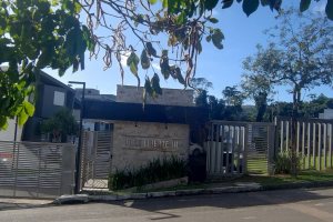 Terreno em condomínio à venda, no bairro Vila Nova em Porto Alegre