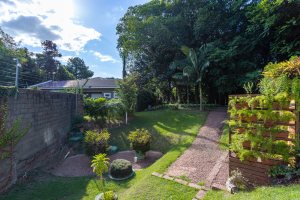 Terreno em condomínio à venda, no bairro Vila Nova em Porto Alegre