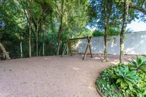 Terreno em condomínio à venda, no bairro Vila Nova em Porto Alegre