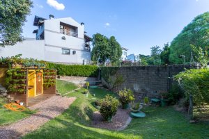 Terreno em condomínio à venda, no bairro Vila Nova em Porto Alegre