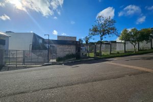 Terreno em condomínio à venda, no bairro Vila Nova em Porto Alegre