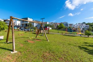 Terreno em condomínio à venda, no bairro Vila Nova em Porto Alegre