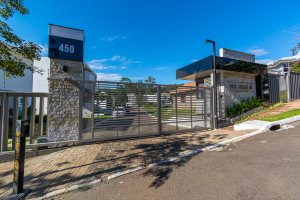 Terreno em condomínio à venda, no bairro Vila Nova em Porto Alegre