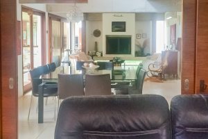 Casa em Condomínio à venda com 435m², 4 dormitórios, 3 suítes, 4 vagas, no bairro Terra Ville em PORTO ALEGRE