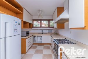 Casa em Condomínio à venda com 435m², 4 dormitórios, 3 suítes, 4 vagas, no bairro Terra Ville em PORTO ALEGRE