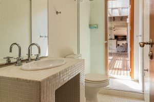 Casa em Condomínio à venda com 435m², 4 dormitórios, 3 suítes, 4 vagas, no bairro Terra Ville em PORTO ALEGRE