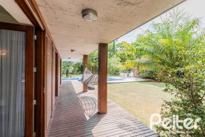 Casa em Condomínio à venda com 435m², 4 dormitórios, 3 suítes, 4 vagas, no bairro Terra Ville em PORTO ALEGRE
