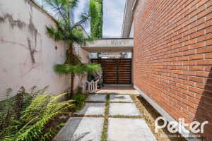 Casa em Condomínio à venda com 435m², 4 dormitórios, 3 suítes, 4 vagas, no bairro Terra Ville em PORTO ALEGRE