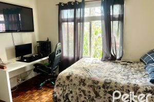 Casa à venda com 285m², 3 dormitórios, 2 vagas, no bairro Nonoai em Porto Alegre