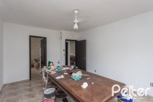 Casa à venda com 719m², 4 dormitórios, 1 suíte, 3 vagas, no bairro Vila Assunção em Porto Alegre