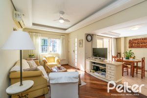 Casa à venda com 102m², 2 dormitórios, 2 suítes, 1 vaga, no bairro Ipanema em Porto Alegre