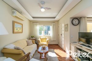 Casa à venda com 102m², 2 dormitórios, 2 suítes, 1 vaga, no bairro Ipanema em Porto Alegre