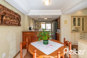 Casa à venda com 102m², 2 dormitórios, 2 suítes, 1 vaga, no bairro Ipanema em Porto Alegre