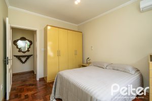 Casa à venda com 102m², 2 dormitórios, 2 suítes, 1 vaga, no bairro Ipanema em Porto Alegre