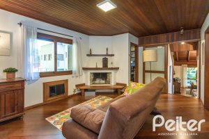 Casa em Condomínio à venda com 282m², 3 dormitórios, 1 suíte, 3 vagas, no bairro Cavalhada em PORTO ALEGRE