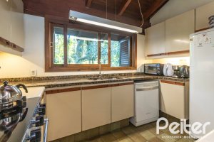 Casa em Condomínio à venda com 282m², 3 dormitórios, 1 suíte, 3 vagas, no bairro Cavalhada em PORTO ALEGRE