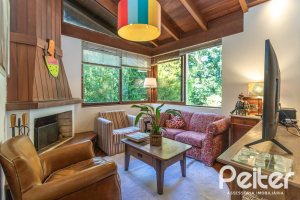 Casa em Condomínio à venda com 282m², 3 dormitórios, 1 suíte, 3 vagas, no bairro Cavalhada em PORTO ALEGRE