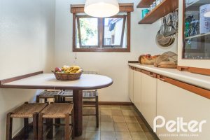 Casa em Condomínio à venda com 282m², 3 dormitórios, 1 suíte, 3 vagas, no bairro Cavalhada em PORTO ALEGRE