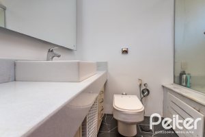 Casa em Condomínio à venda com 282m², 3 dormitórios, 1 suíte, 3 vagas, no bairro Cavalhada em PORTO ALEGRE