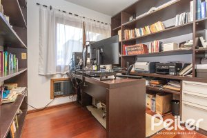 Casa em Condomínio à venda com 282m², 3 dormitórios, 1 suíte, 3 vagas, no bairro Cavalhada em PORTO ALEGRE