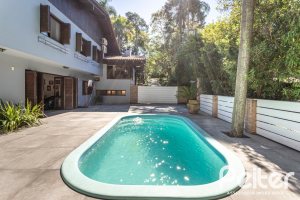 Casa em Condomínio à venda com 282m², 3 dormitórios, 1 suíte, 3 vagas, no bairro Cavalhada em PORTO ALEGRE