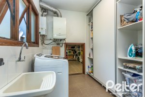 Casa em Condomínio à venda com 282m², 3 dormitórios, 1 suíte, 3 vagas, no bairro Cavalhada em PORTO ALEGRE