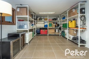 Casa em Condomínio à venda com 282m², 3 dormitórios, 1 suíte, 3 vagas, no bairro Cavalhada em PORTO ALEGRE