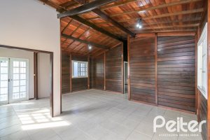 Casa à venda com 326m², 2 dormitórios, 1 suíte, 2 vagas, no bairro Ipanema em Porto Alegre