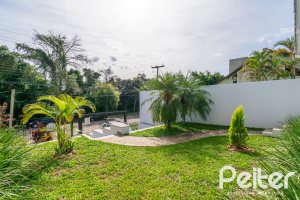 Casa à venda com 326m², 2 dormitórios, 1 suíte, 2 vagas, no bairro Ipanema em Porto Alegre