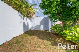 Casa à venda com 326m², 2 dormitórios, 1 suíte, 2 vagas, no bairro Ipanema em Porto Alegre