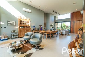 Casa em Condomínio à venda com 260m², 3 dormitórios, 3 suítes, 4 vagas, no bairro Alphaville em PORTO ALEGRE