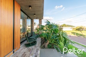 Casa em Condomínio à venda com 260m², 3 dormitórios, 3 suítes, 4 vagas, no bairro Alphaville em PORTO ALEGRE