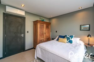 Casa em Condomínio à venda com 260m², 3 dormitórios, 3 suítes, 4 vagas, no bairro Alphaville em PORTO ALEGRE