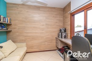 Casa em Condomínio à venda com 102m², 2 dormitórios, 1 suíte, 1 vaga, no bairro Guarujá em Porto Alegre