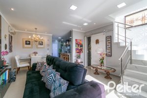 Casa à venda com 108m², 3 dormitórios, 2 suítes, 1 vaga, no bairro Hípica em Porto Alegre