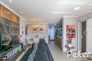 Casa à venda com 108m², 3 dormitórios, 2 suítes, 1 vaga, no bairro Hípica em Porto Alegre