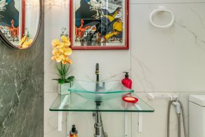 Casa à venda com 108m², 3 dormitórios, 2 suítes, 1 vaga, no bairro Hípica em Porto Alegre