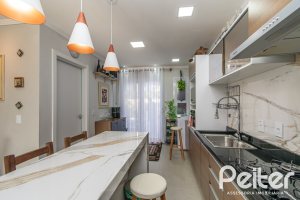 Casa à venda com 108m², 3 dormitórios, 2 suítes, 1 vaga, no bairro Hípica em Porto Alegre