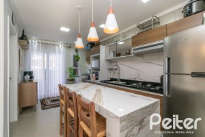 Casa à venda com 108m², 3 dormitórios, 2 suítes, 1 vaga, no bairro Hípica em Porto Alegre