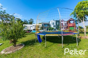 Terreno em condomínio à venda com 276m², no bairro Vila Nova em Porto Alegre