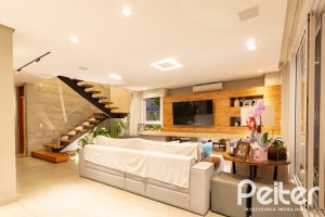 Casa em Condomínio à venda com 308m², 3 dormitórios, 3 suítes, 2 vagas, no bairro Alphaville em PORTO ALEGRE